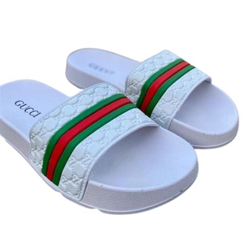 chinelo gucci masculino|gucci men's trainers.